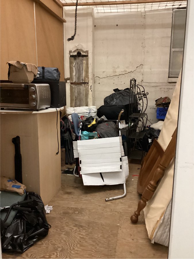 10 x 15 storage unit in Seattle, WA