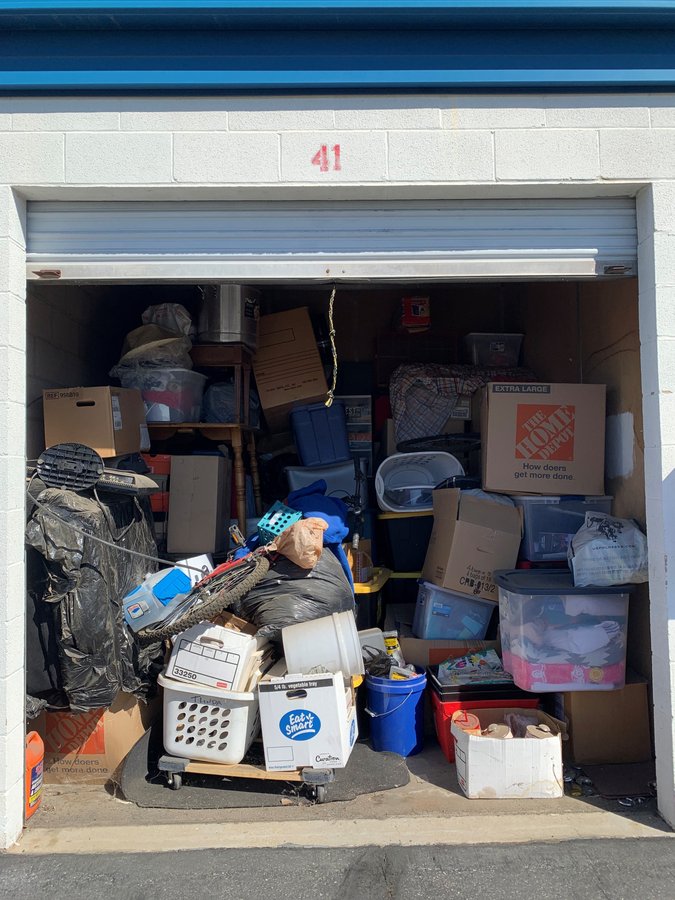 10 x 10 storage unit in Sun City, CA