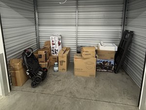 10 x 5 storage unit in Puyallup, WA