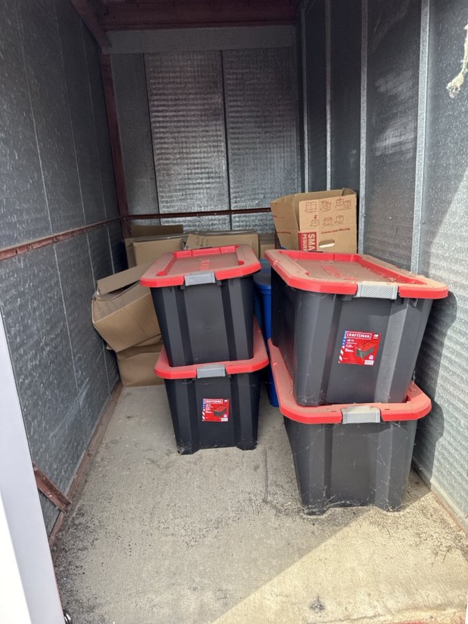 5 x 10 storage unit in North Canton, OH