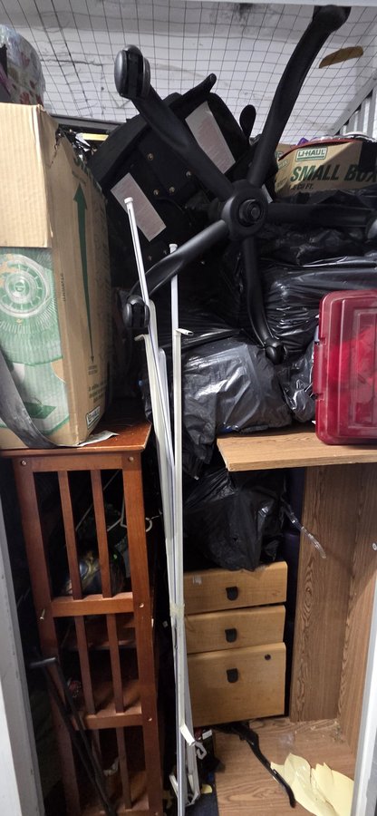 5 x 5 storage unit in Staten Island, NY