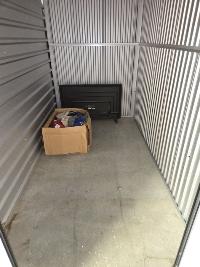 5 x 10 storage unit in Washington, DC