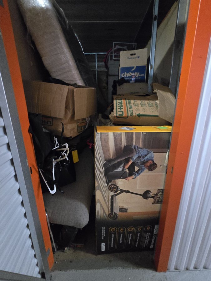 5 x 10 storage unit in Arlington, VA