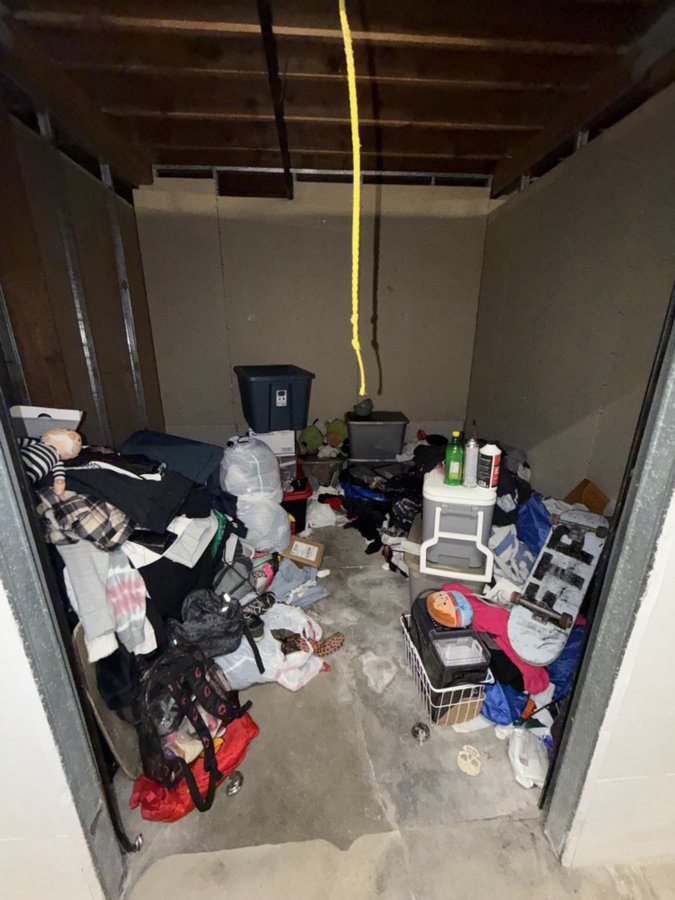 10 x 10 storage unit in Oxnard, CA
