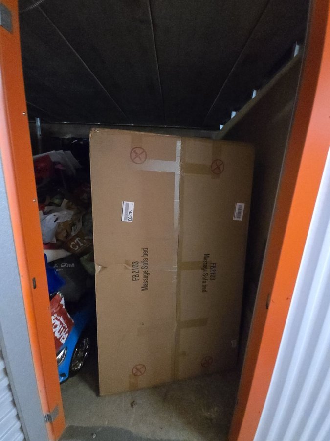10 x 10 storage unit in Arlington, VA