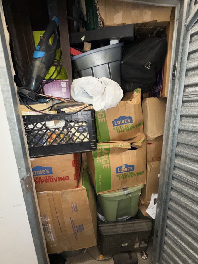5 x 5 storage unit in Oxnard, CA