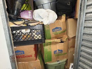 5 x 5 storage unit in Oxnard, CA