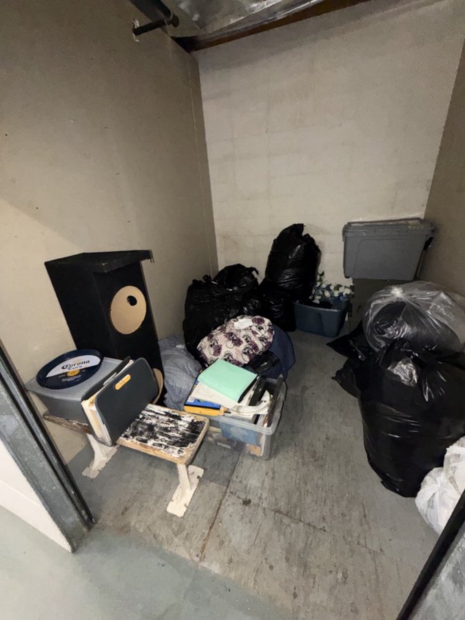 7 x 10 storage unit in Oxnard, CA