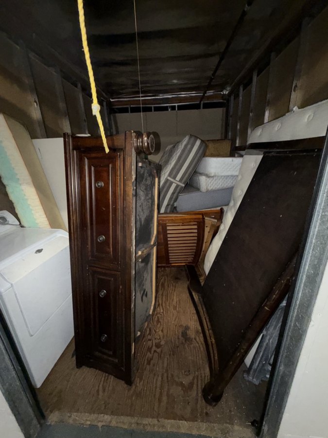 10 x 15 storage unit in Oxnard, CA