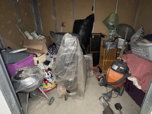 7 x 10 storage unit in Oxnard, CA