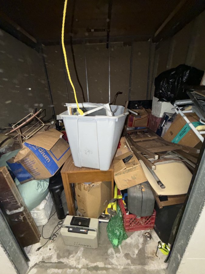 10 x 10 storage unit in Oxnard, CA