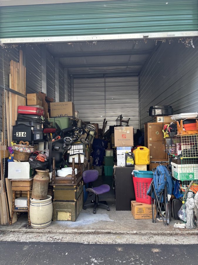 12 x 25 storage unit in Puyallup, WA