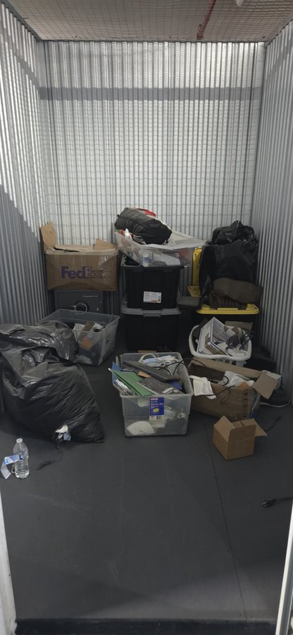 7 x 10 storage unit in Staten Island, NY