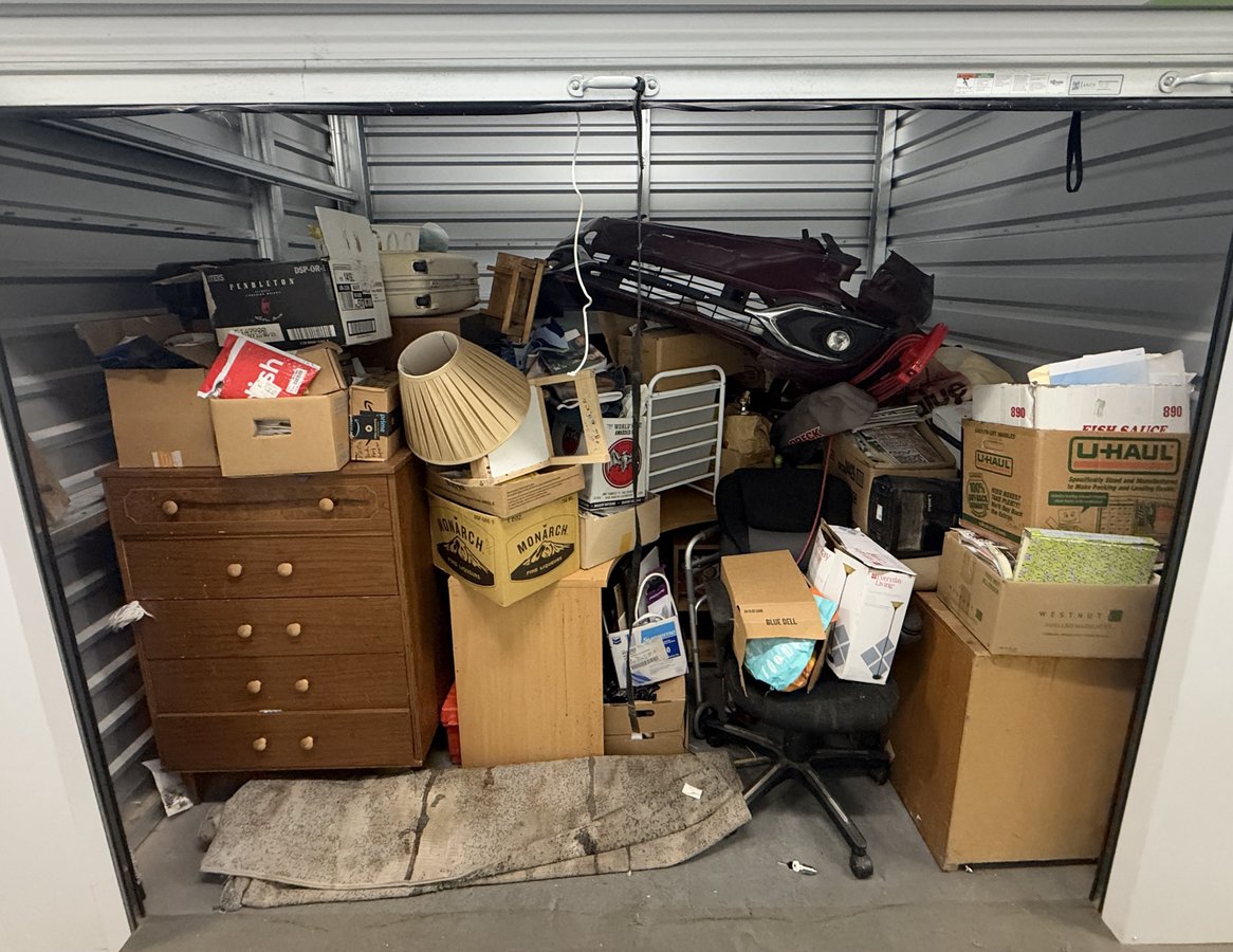 10 x 7 storage unit in Portland, OR