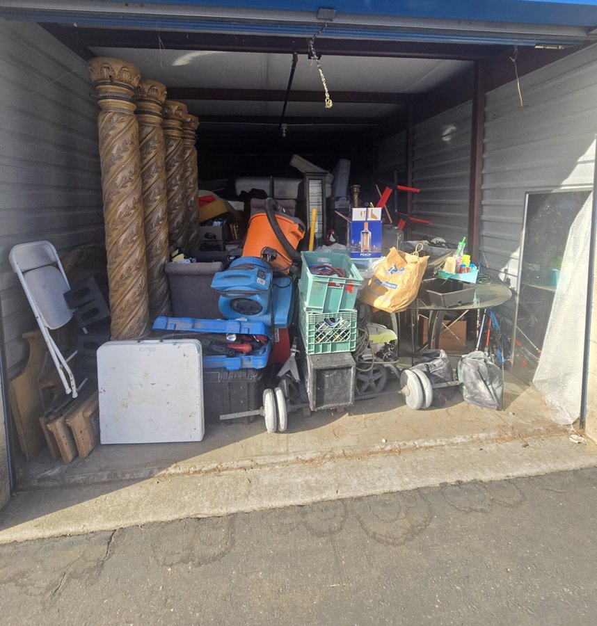 12 x 30 storage unit in Stockton, CA