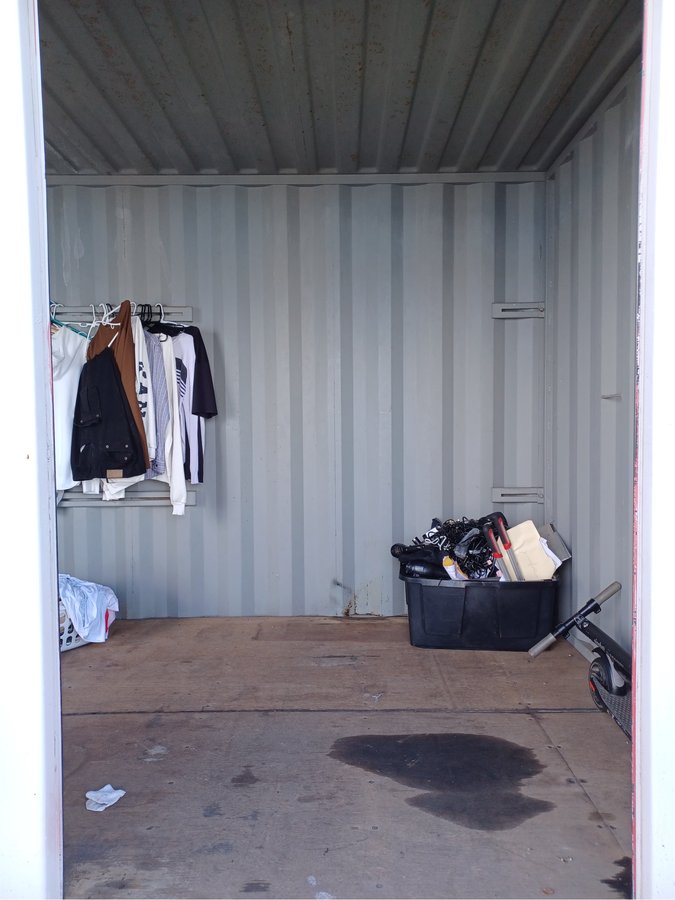 16 x 8 storage unit in West Sacramento, CA