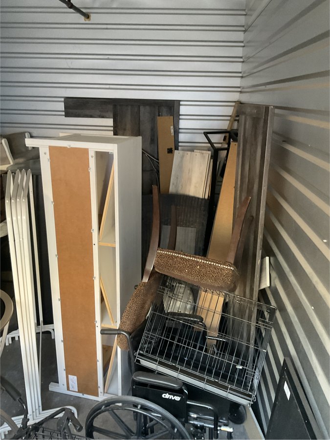 10 x 15 storage unit in Phoenix, AZ