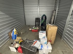 10 x 12 storage unit in Puyallup, WA