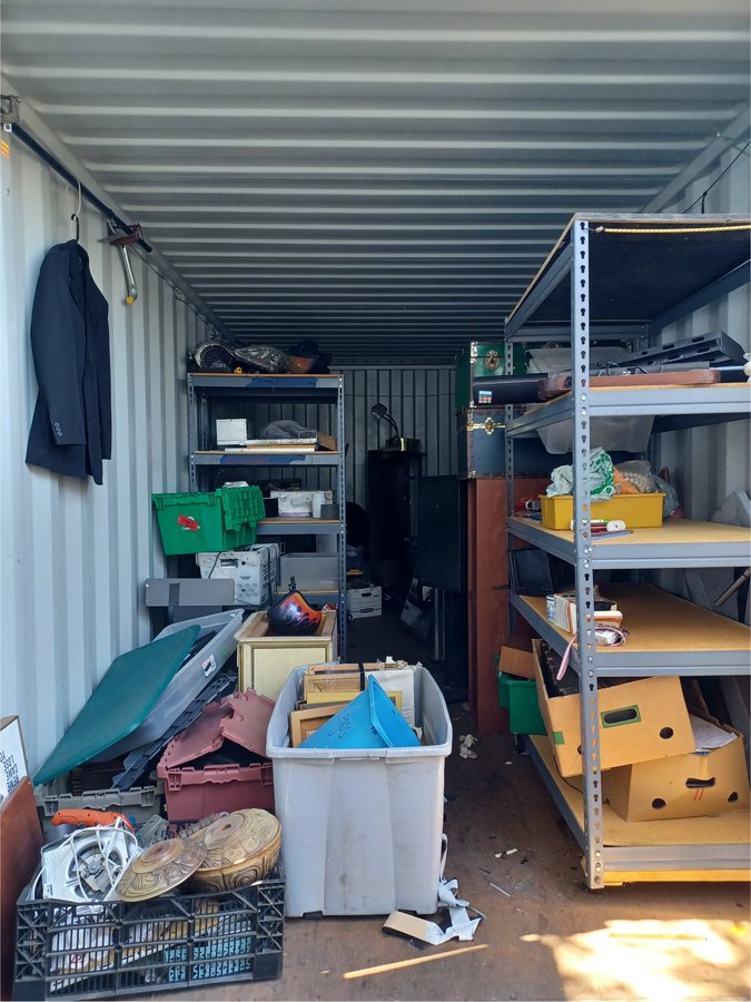 20 x 8 storage unit in West Sacramento, CA