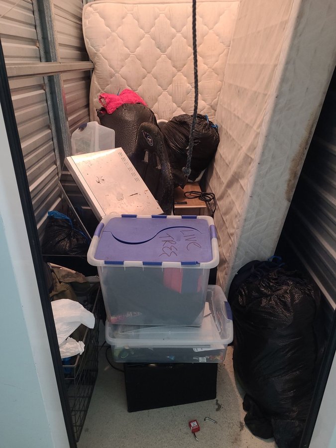 5 x 10 storage unit in Saint Helens, OR
