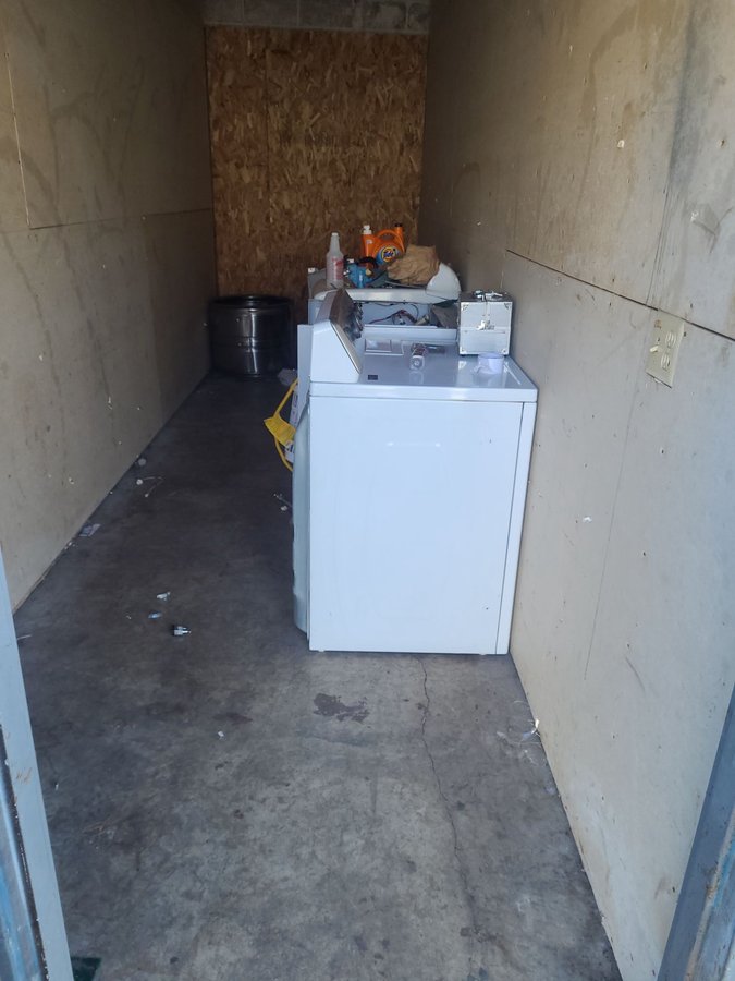 5 x 20 storage unit in Portland, OR