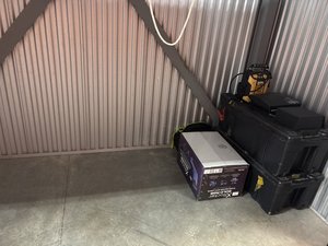 5 x 10 storage unit in Florissant, MO