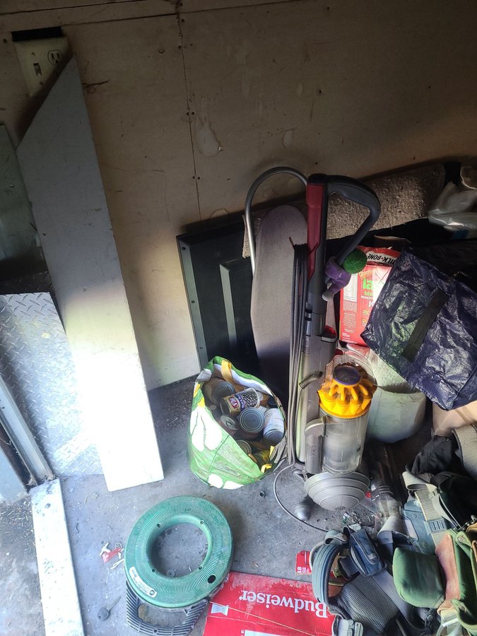 10 x 15 storage unit in Portland, OR