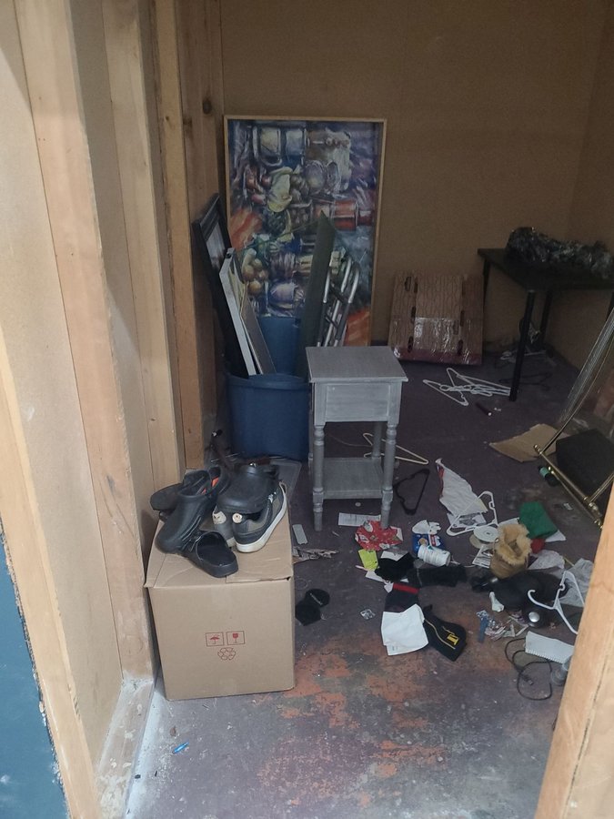 10 x 10 storage unit in Portland, OR