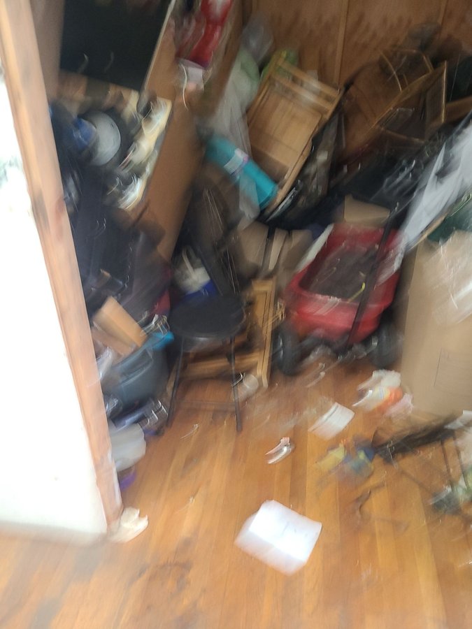 10 x 10 storage unit in Portland, OR