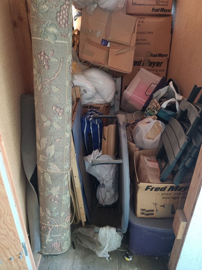4 x 8 storage unit in Portland, OR