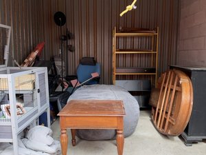 10 x 10 storage unit in Englewood, CO