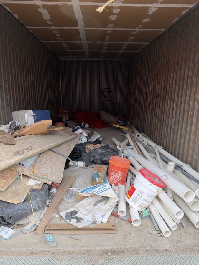 10 x 25 storage unit in Englewood, CO