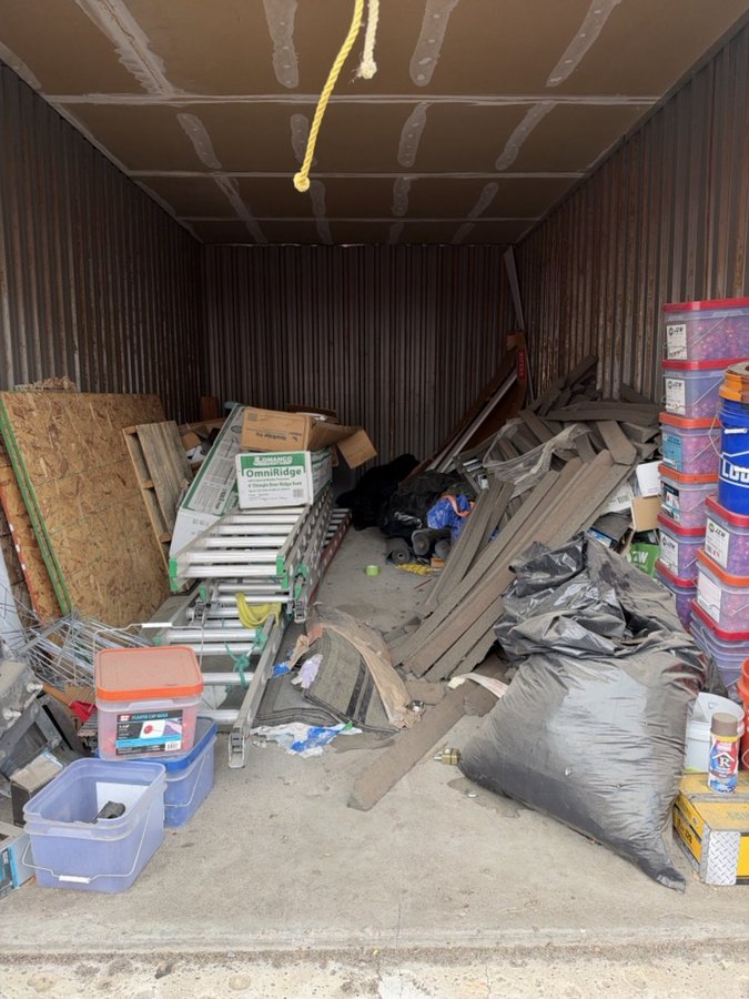 10 x 20 storage unit in Englewood, CO