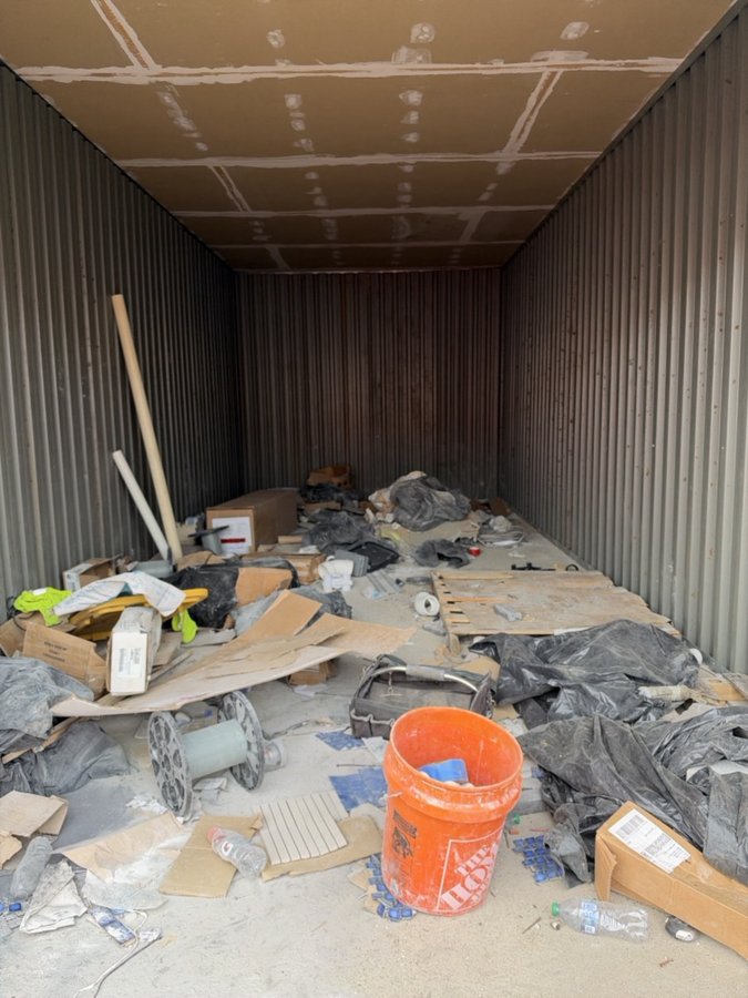 10 x 25 storage unit in Englewood, CO
