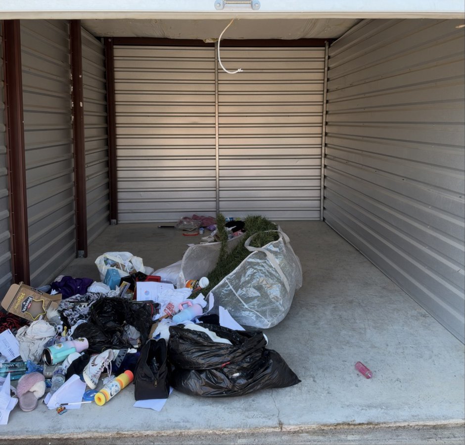 10 x 15 storage unit in Aurora, CO