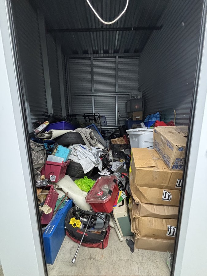 10 x 7 storage unit in Tacoma, WA