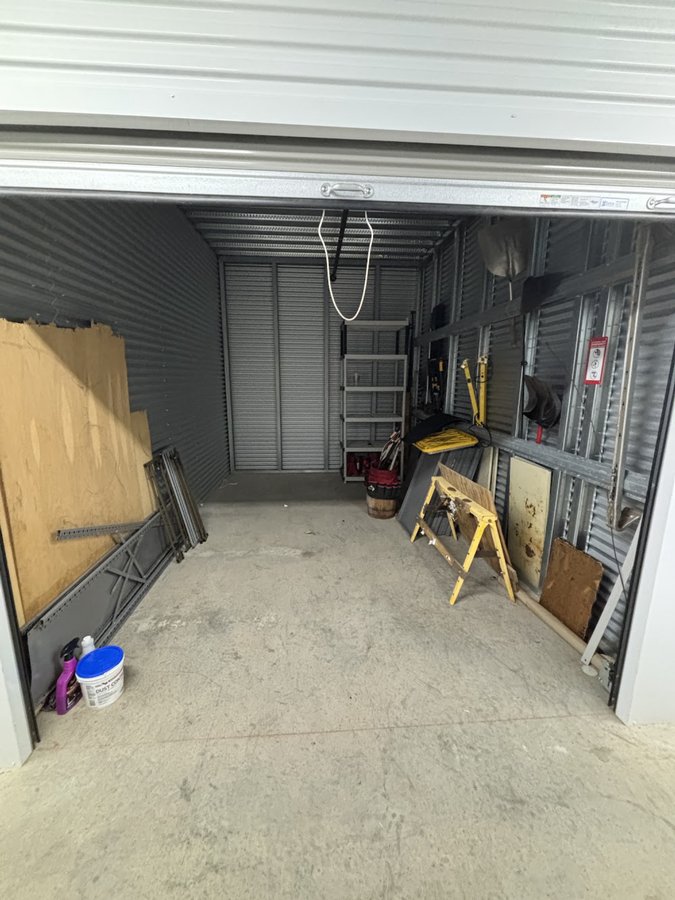 10 x 15 storage unit in Tacoma, WA