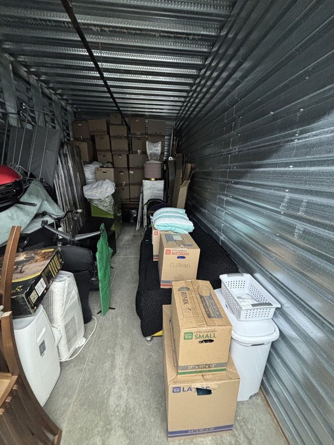 10 x 20 storage unit in Tacoma, WA