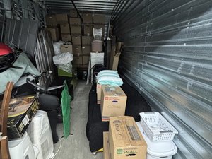 10 x 20 storage unit in Tacoma, WA