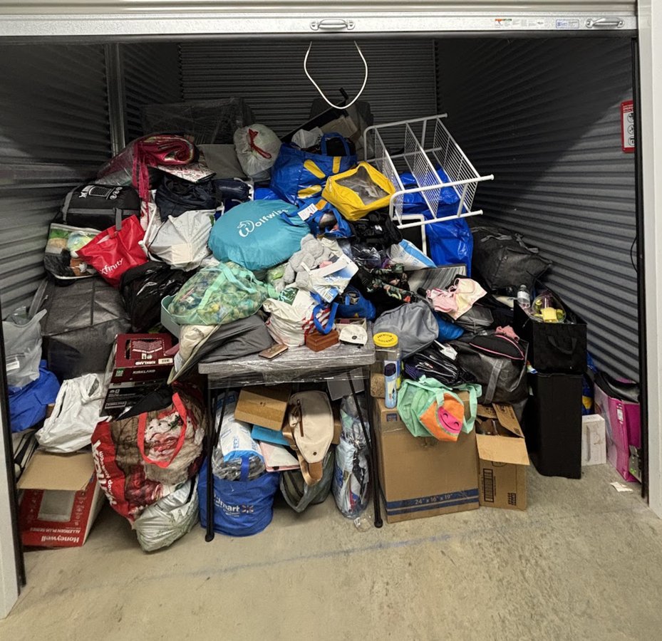 10 x 10 storage unit in Tacoma, WA
