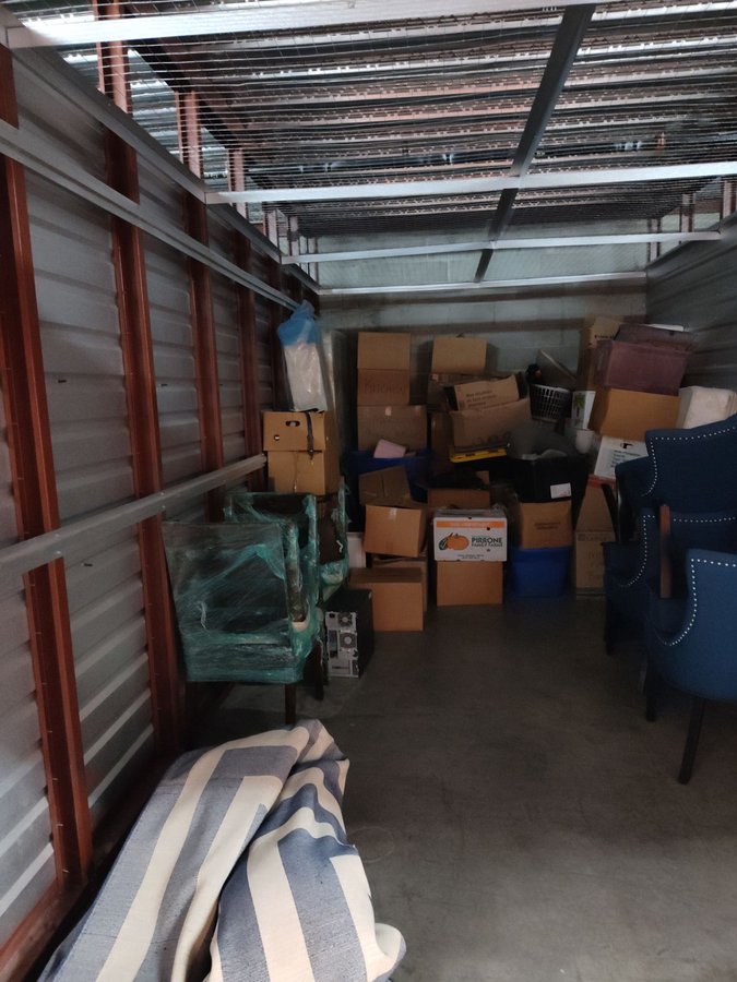 10 x 20 storage unit in Tampa, FL