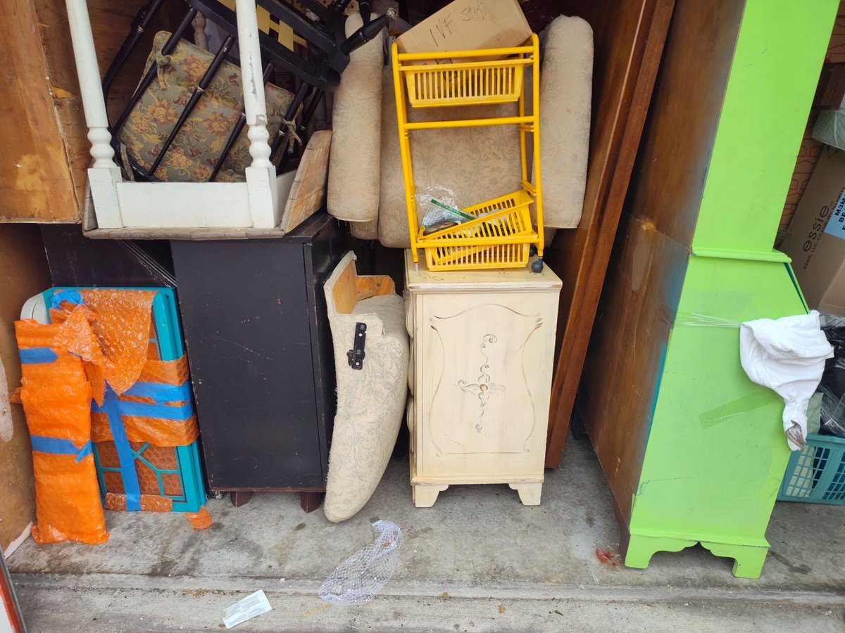 10 x 10 storage unit in Tampa, FL