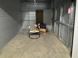 10 x 10 storage unit in Tacoma, WA