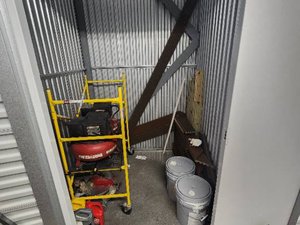 5 x 5 storage unit in Glen Allen, VA