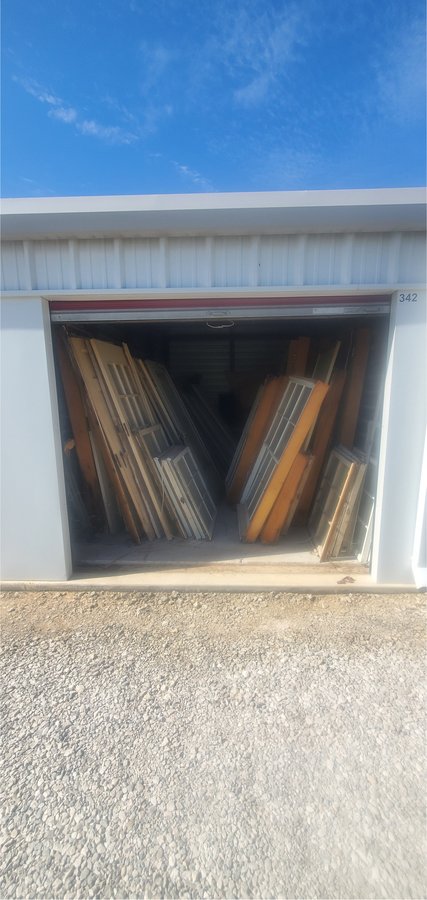 10 x 20 storage unit in Bowie, TX
