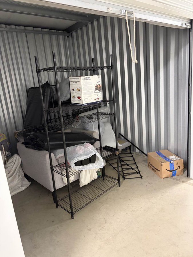 10 x 10 storage unit in Williamstown, NJ