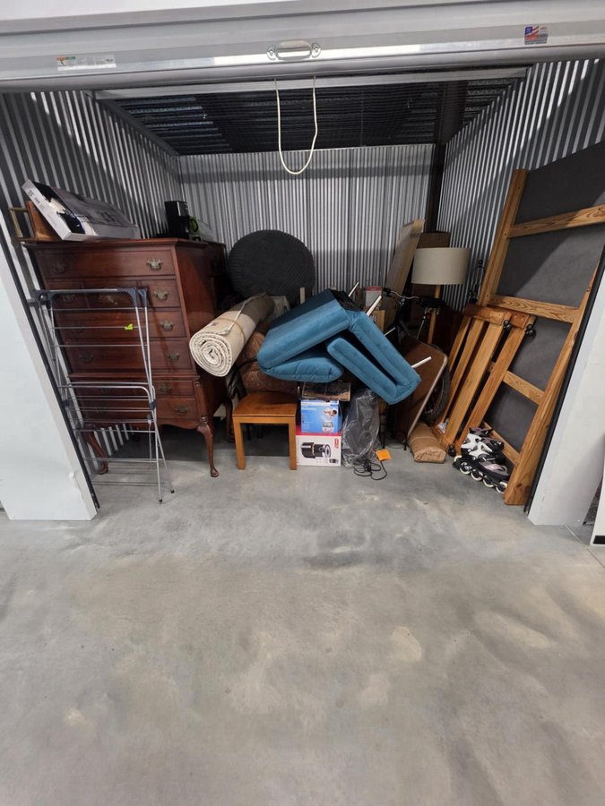 10 x 10 storage unit in Needham, MA