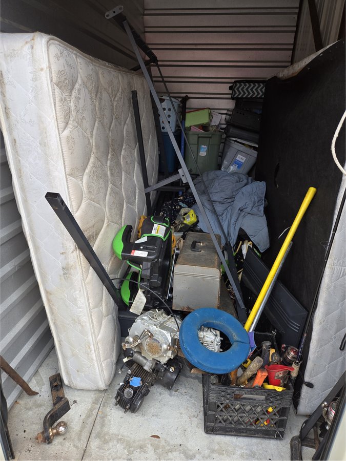 5 x 10 storage unit in Summerfield, FL