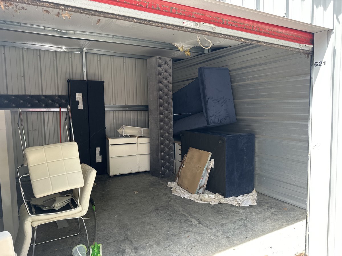 15 x 15 storage unit in Shepherdsville, KY