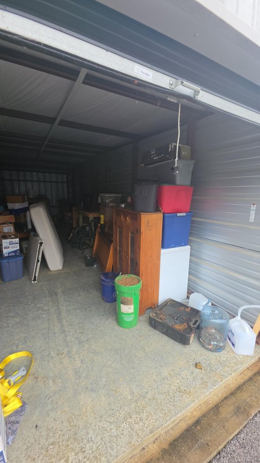 10 x 35 storage unit in Henderson, KY